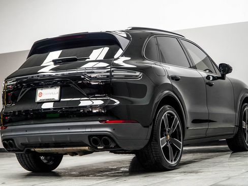 Used 2023 Porsche Cayenne Platinum Edition AWD/4WD image 13