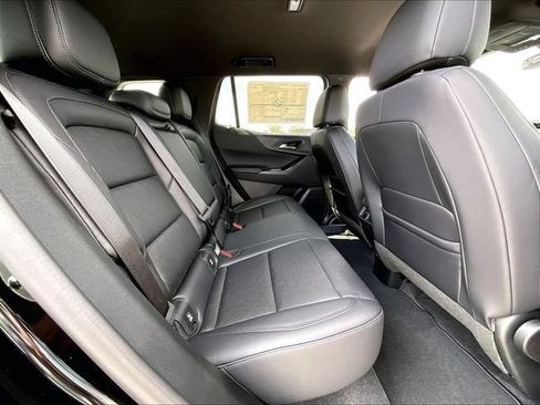 New 2027 Chevrolet Equinox LT w/ Convenience Package II FWD image 27