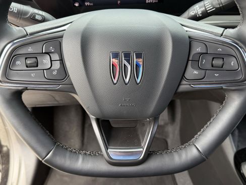 Used 2025 Buick Envista Sport Touring w/ Convenience I Package FWD image 29