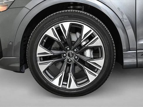Used 2025 Audi Q8 Premium Plus w/ Premium Plus Package image 25