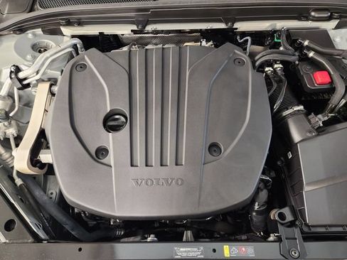 Certified 2025 Volvo S60 B5 Core FWD image 32