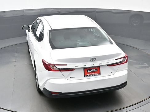 Used 2025 Toyota Camry LE FWD image 39