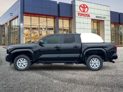 New 2026 Toyota Tacoma SR5