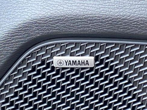 New 2025 Mitsubishi Outlander SE image 12