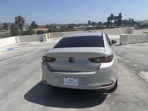 Used 2024 MAZDA MAZDA3 s FWD image 31