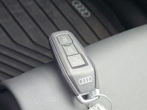 Certified 2025 Audi Q5 Premium w/ Premium Plus AWD/4WD image 42