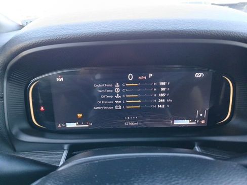 Used 2022 Jeep Wagoneer Series III w/ Flexible Seating Group image 23