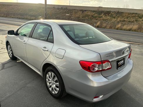 Used 2012 Toyota Corolla LE image 3