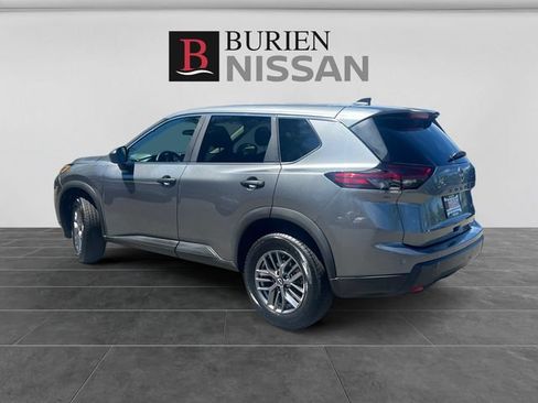 Used 2024 Nissan Rogue S AWD/4WD image 3