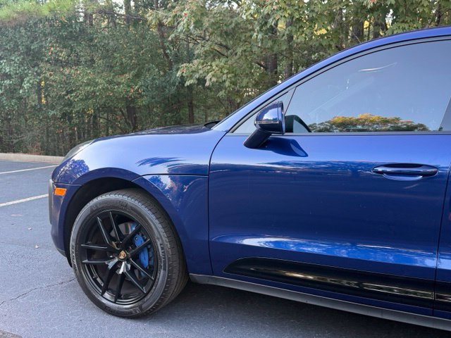 Used 2023 Porsche Macan AWD/4WD image 9