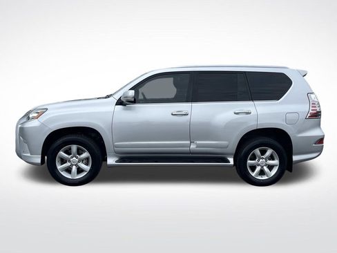 Used 2015 Lexus GX 460 image 8