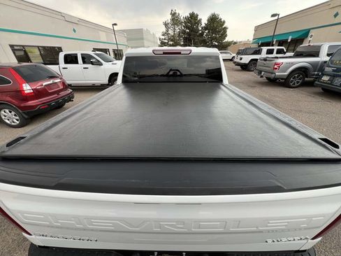 Used 2022 Chevrolet Silverado 1500 Custom w/ Safety Confidence Package AWD/4WD image 16