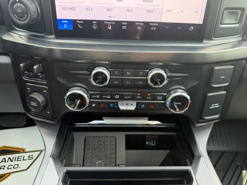 Used 2024 Ford F250 Lariat w/ Lariat Ultimate Package AWD/4WD image 26