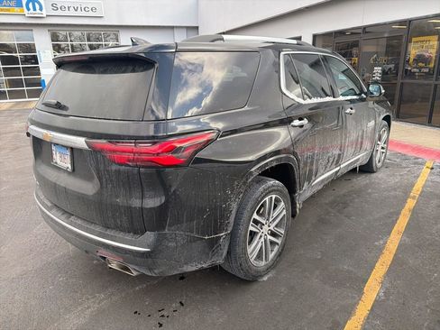 Used 2023 Chevrolet Traverse High Country image 6