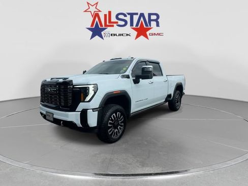 Used 2026 GMC Sierra 2500 Denali Ultimate AWD/4WD image 3