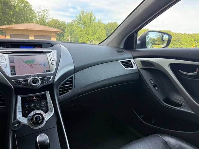 Used 2011 Hyundai Elantra Limited w/ Premium Pkg 5 FWD image 10