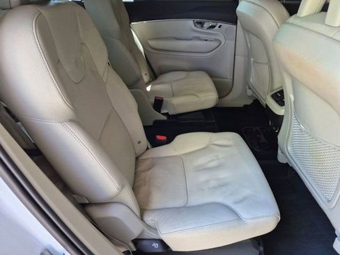 Used 2020 Volvo XC90 T6 Momentum AWD/4WD image 19