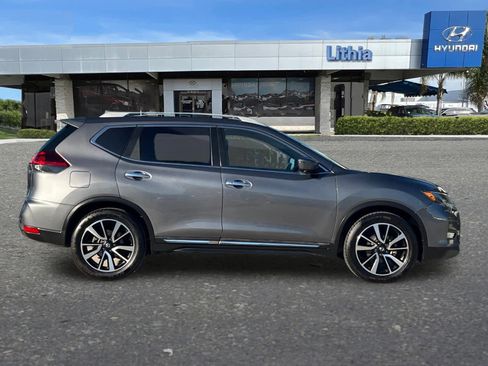 Used 2019 Nissan Rogue SL image 8