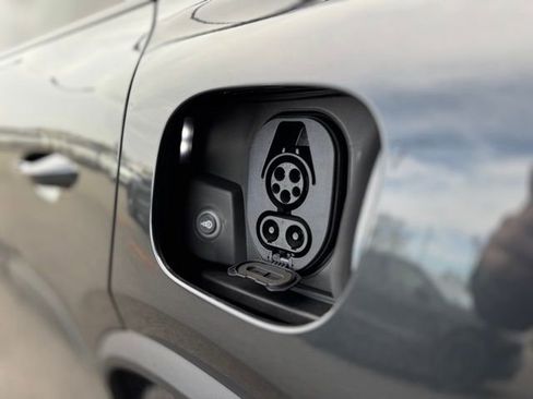 New 2026 Porsche Macan 4 Electric AWD/4WD image 35