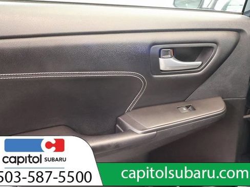 Used 2017 Toyota Camry XLE w/ Moonroof Package FWD image 33