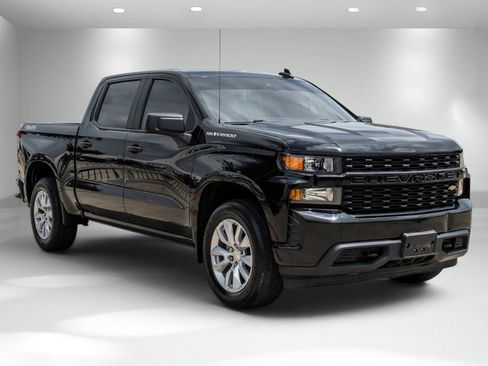Used 2022 Chevrolet Silverado 1500 Custom w/ Safety Confidence Package AWD/4WD image 5