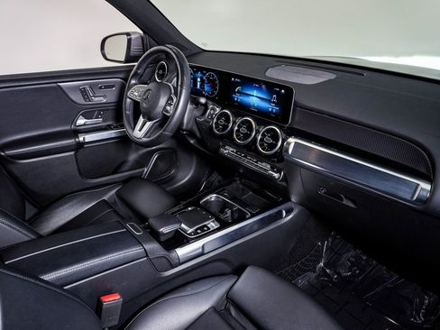 Used 2020 Mercedes-Benz GLB 250 4MATIC image 14