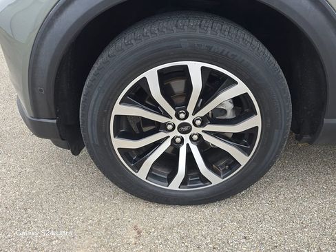 Used 2020 Ford Explorer ST w/ Premium Technology Package image 8