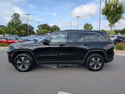 Used 2024 Jeep Grand Cherokee Limited 4xe AWD/4WD image 6