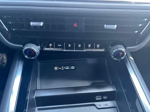 Used 2025 Chevrolet Tahoe Z71 AWD/4WD image 26