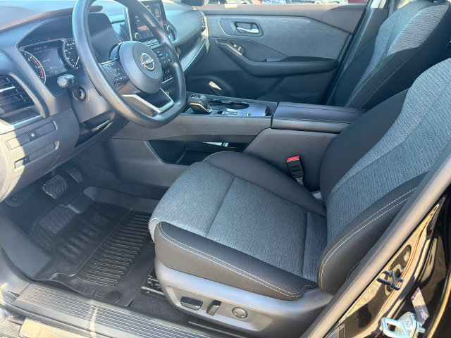 Used 2022 Nissan Rogue SV FWD image 9