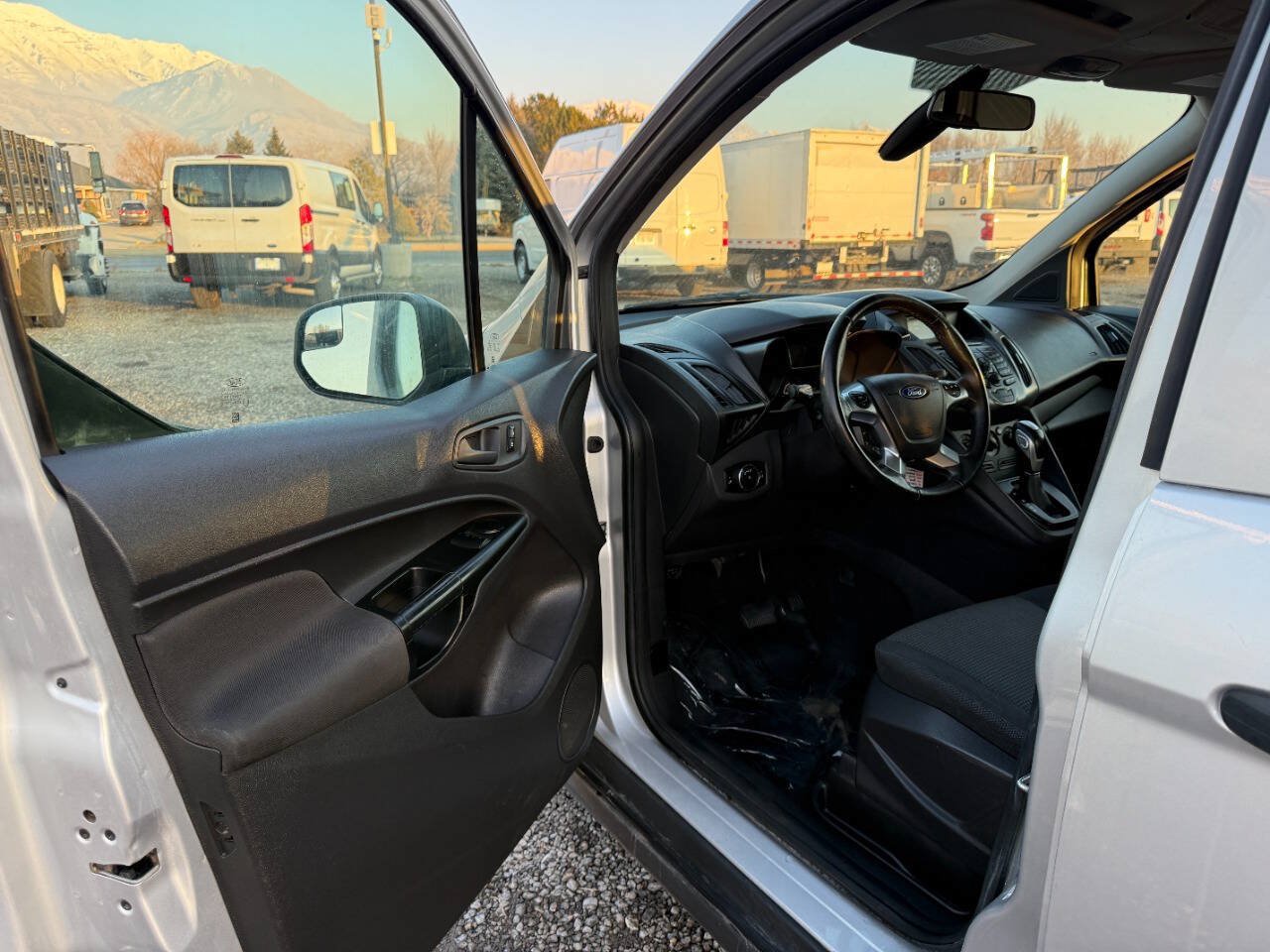 Used 2017 Ford Transit Connect XL FWD image 14