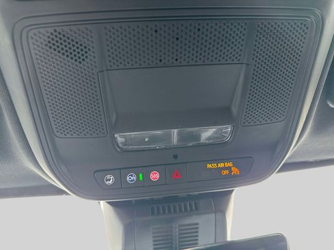 Certified 2025 Chevrolet Equinox LT w/ Convenience Package II image 33