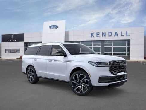 New 2026 Lincoln Navigator Reserve AWD/4WD image 7