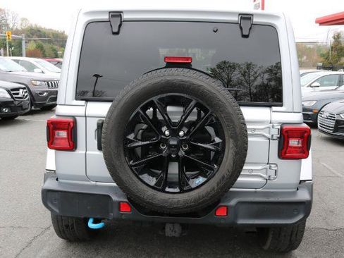 Used 2023 Jeep Wrangler Sahara w/ Cold Weather Group image 6