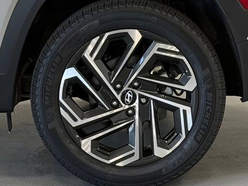 Certified 2025 Hyundai Tucson Limited AWD/4WD image 8
