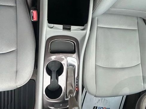 Used 2020 Chevrolet Malibu LS image 19