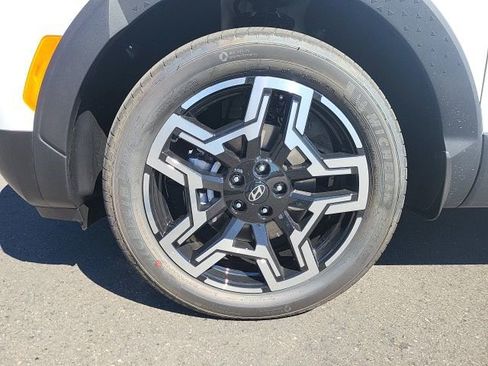 New 2025 Hyundai Santa Cruz Limited image 11