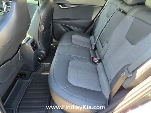 New 2026 Kia Niro Wind FWD image 11