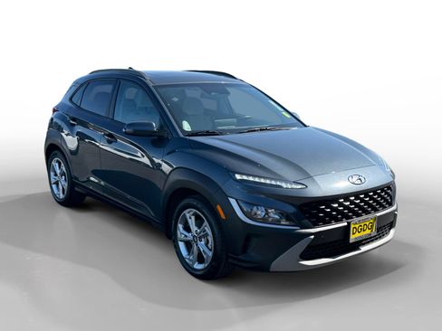 Used 2022 Hyundai Kona SEL w/ Convenience Package FWD image 7