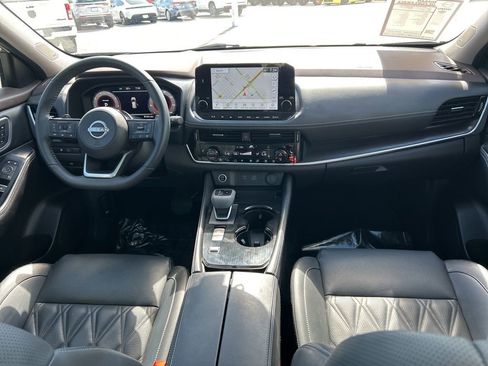 Certified 2023 Nissan Rogue Platinum w/ Platinum Premium Package image 12