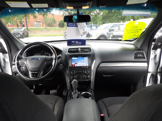 Certified 2019 Ford Explorer XLT w/ Equipment Group 201A FWD image 13