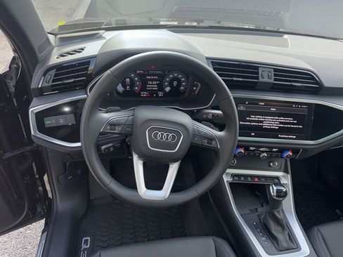 Certified 2025 Audi Q3 2.0T Premium Plus w/ Premium Plus Package image 25