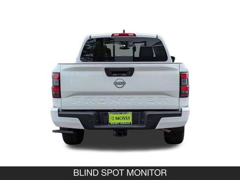 Used 2026 Nissan Frontier SV w/ All-Weather Content Package RWD image 9