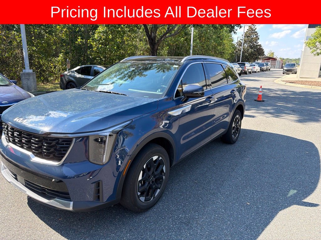 Used 2024 Kia Sorento S w/ Panoramic Sunroof Package AWD/4WD image 3
