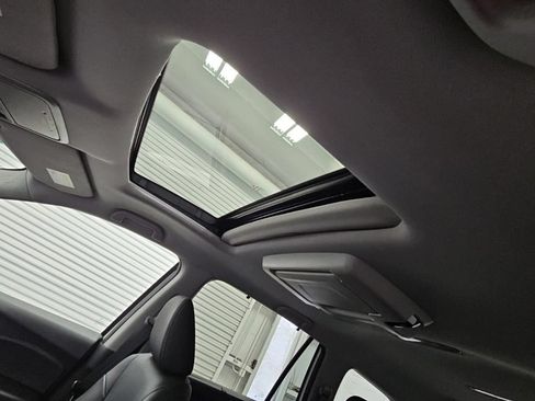 Used 2022 Honda Pilot Touring image 32