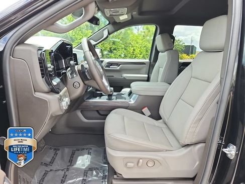 New 2026 GMC Sierra 1500 SLT w/ SLT Premium Package AWD/4WD image 15