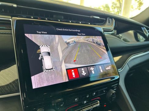 Used 2022 Jeep Grand Cherokee Trailhawk w/ Advanced Protech Group II image 9