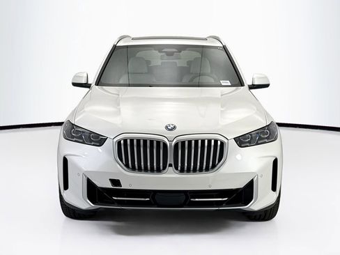 New 2026 BMW X5 xDrive50e w/ Executive Package AWD/4WD image 2
