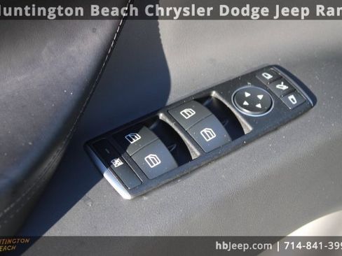 Used 2019 Tesla Model X Performance image 10