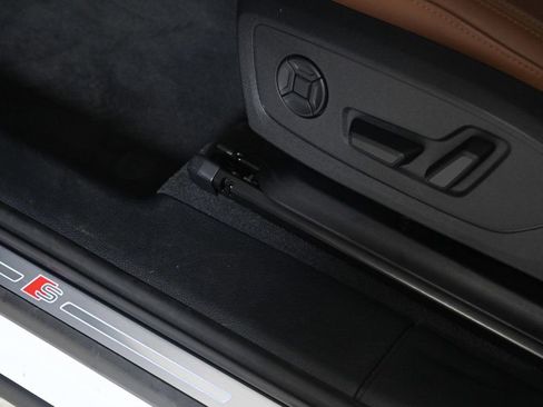 Used 2025 Audi Q3 2.0T Premium w/ Convenience Package image 20